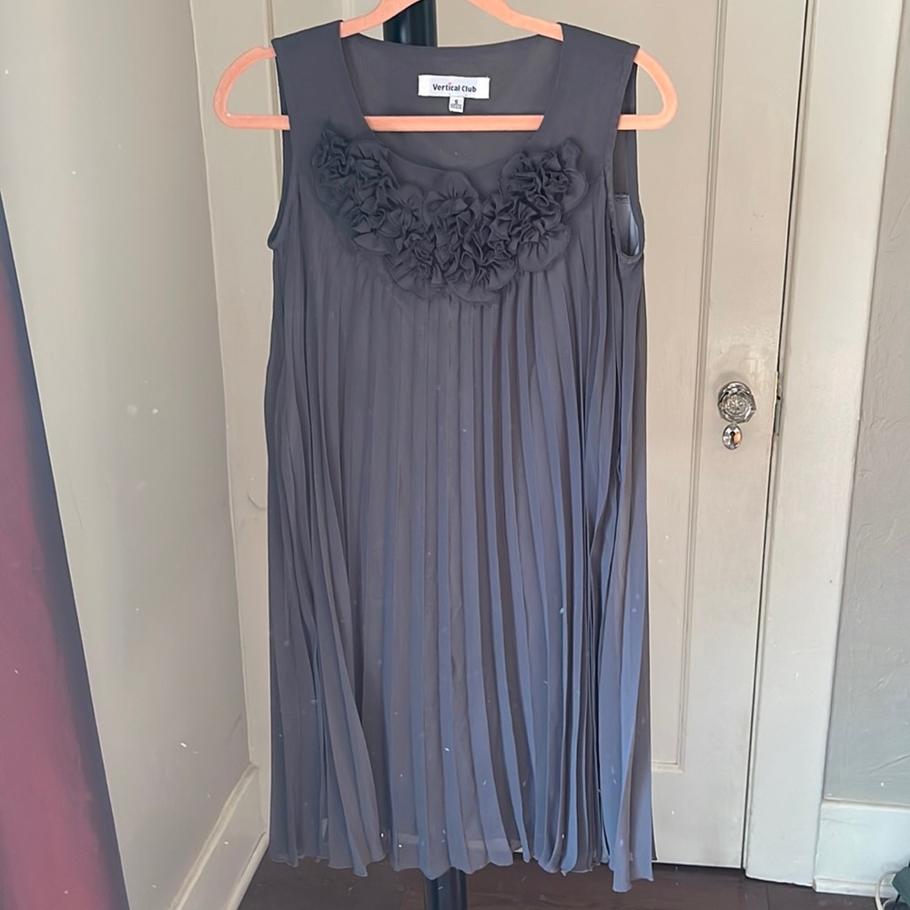 Vertical Club Pleated Gray Chiffon Floral Dress